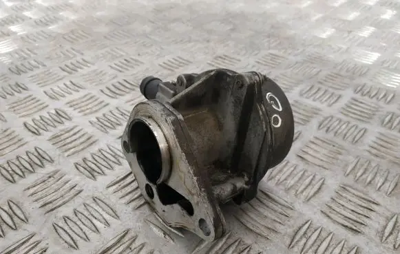 Nissan Micra Vacuum pump 8200113585