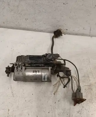 Mercedes-Benz E W212 Air suspension compressor/pump P2830 0012011 4154332302