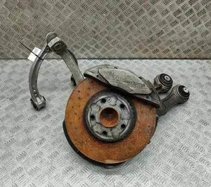 Mercedes-Benz C W205 Front wheel hub A2053322200 A2053305601