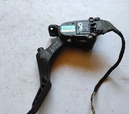 Volkswagen Multivan T6 Accelerator throttle pedal 7E1721503C