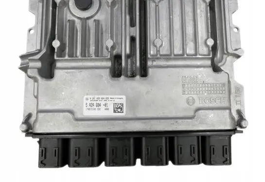 BMW 1 F40 Engine control unit/module 5A2A684
