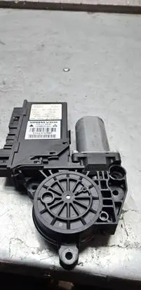 Audi A4 S4 B7 8E 8H Front door window regulator motor 8E1959801H 5WK49197BBF 105840201