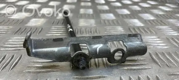 Battery bracket