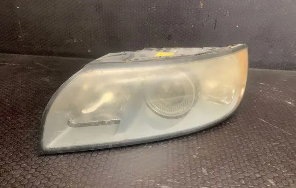 Volvo V50 Headlight/headlamp 30698885 0301198203