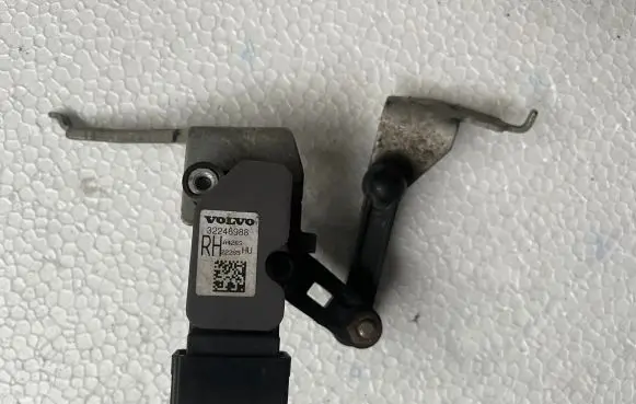 Rear air suspension level height sensor