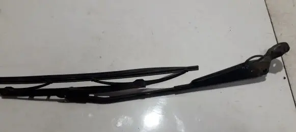 Nissan Almera Rear wiper blade arm