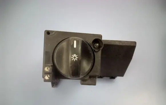 Mercedes-Benz E W210 Light switch 2105450104 04055002