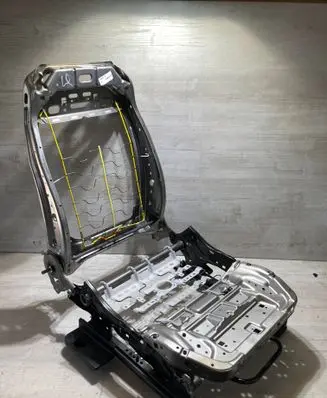 Ford Focus Front passenger seat console base jX6A9661704BG