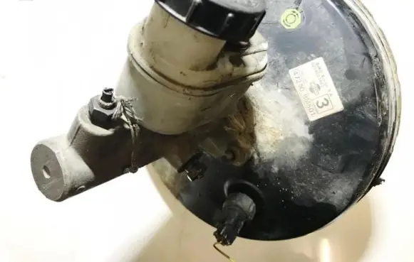 Nissan Almera N16 Master brake cylinder 22157879