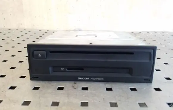 Skoda Octavia Mk3 (5E) CD/DVD changer 5E0035842A