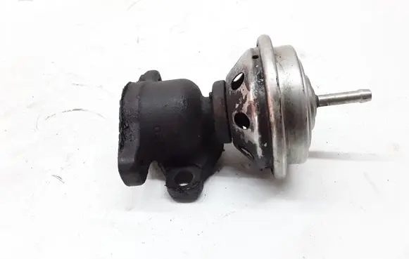 Audi A4 S4 B5 8D EGR valve 028131501L