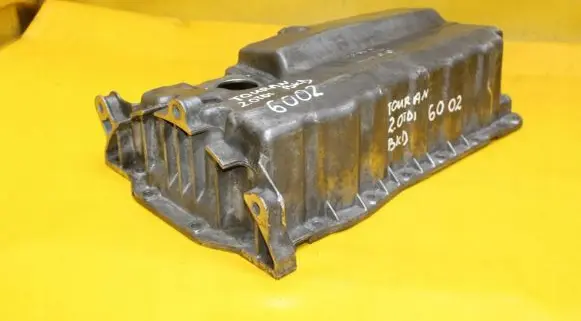 Volkswagen Touran I Oil sump