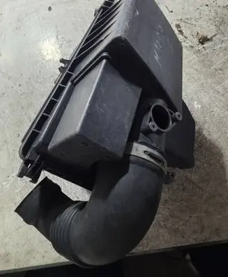 Mazda 6 Air filter box LAAAA