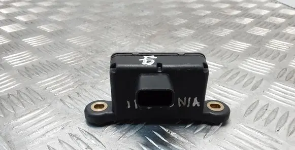 Audi A3 S3 8P ESP acceleration yaw rate sensor 12784982 10170107233