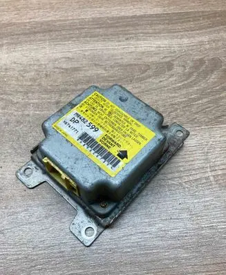 Mitsubishi Montero Airbag control unit/module MR482599 X6T41771