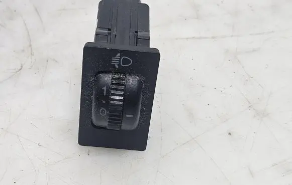 Toyota Avensis T250 Headlight level height control switch 37166