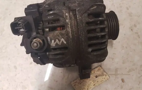 Toyota Avensis T220 Generator/alternator 0124315024 270600D030A