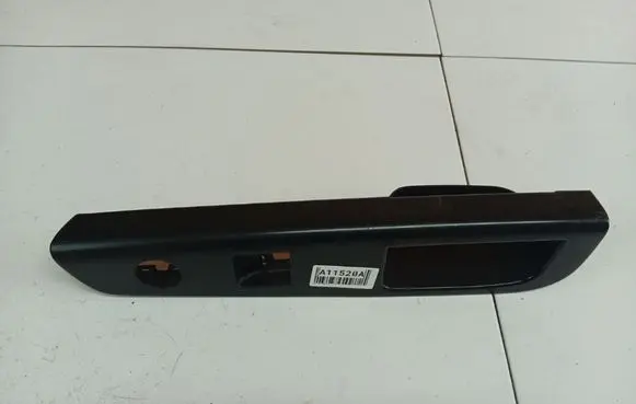 KIA Ceed Front door window switch trim 823511H110
