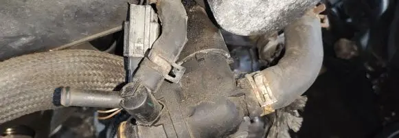 Ford Mondeo Mk III Engine coolant pipe/hose