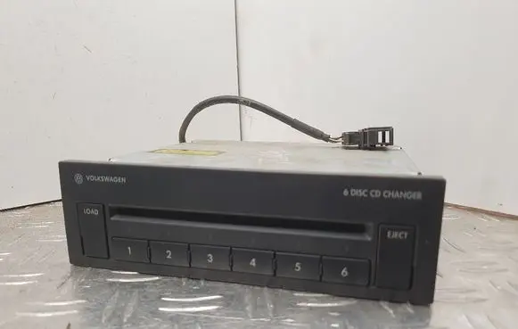 Volkswagen Touran I CD/DVD changer 1T0035110