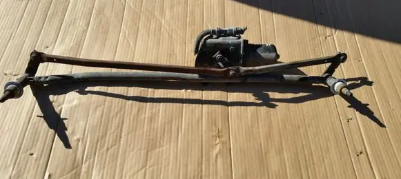 Renault Master II Front wiper linkage and motor