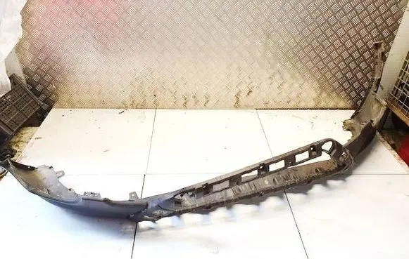 Front bumper lip