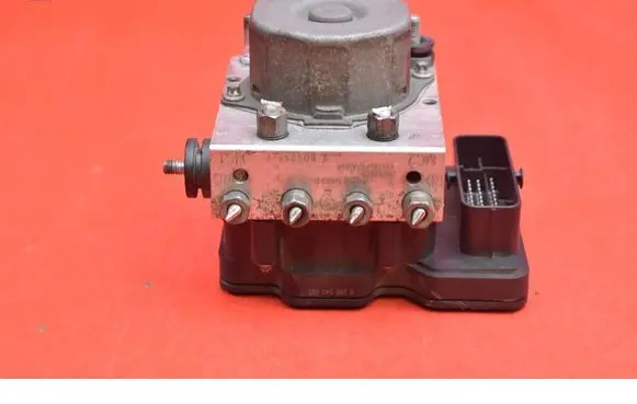 Renault Captur ABS Pump 476605492R