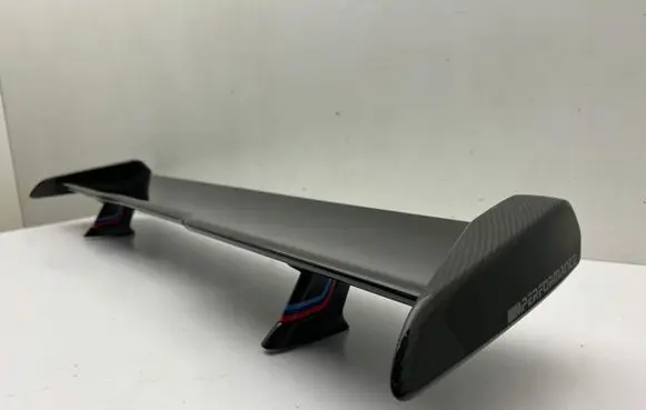 Tailgate/trunk spoiler