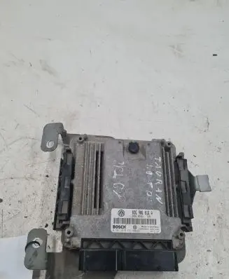 Volkswagen Touran I Engine control unit/module 03G906016A