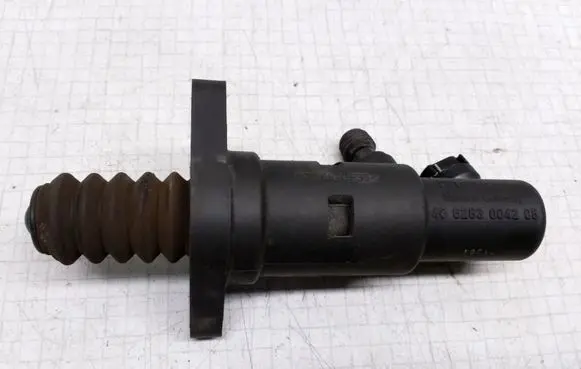 Skoda Fabia Mk1 (6Y) Clutch master cylinder 486283004205 1J0721261A