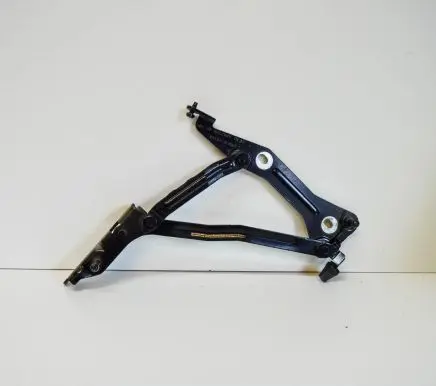 Tailgate/trunk/boot hinge