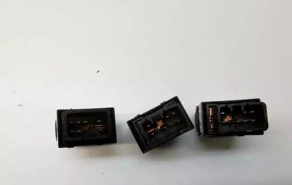 Hyundai Tucson JM Electric window control switch