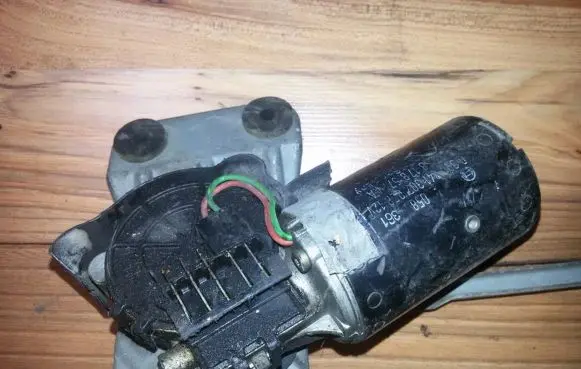Ford Escort Wiper motor 0390241307
