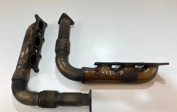Audi Q7 4L Exhaust manifold 05925303 FCZCZ