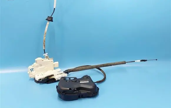Porsche Panamera (971) Rear door lock 971839016