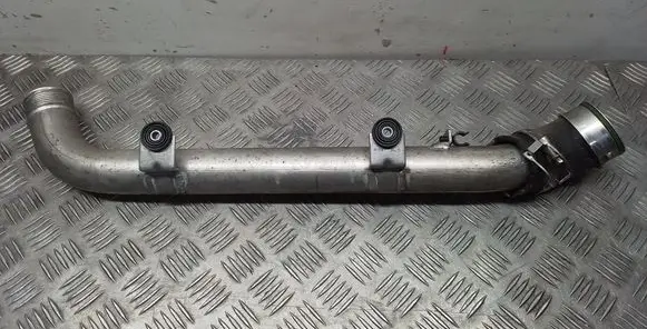 Audi Q7 4L Intercooler hose/pipe 7L6145943B