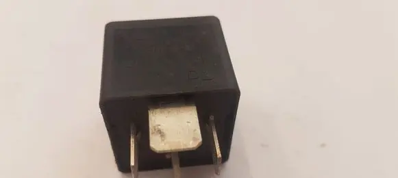 Ford Mondeo MK I Other relay 93BG14N089CA V23136J4X1