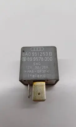 Audi A4 S4 B5 8D Other relay 8A0951253B 899578000