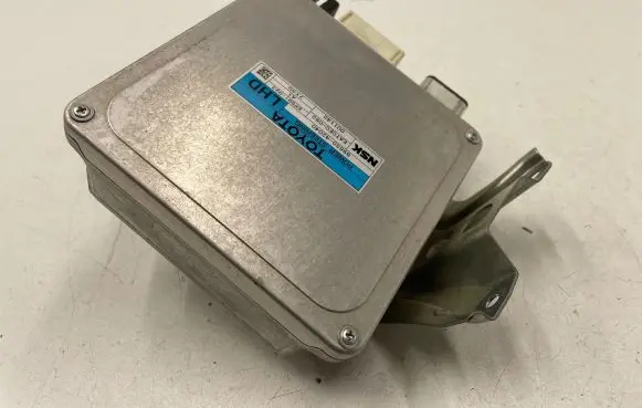 Toyota RAV 4 (XA30) Power steering control unit/module 8965042040 EATCEC082 FPS01023