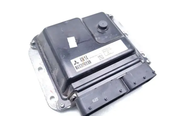 Mitsubishi Outlander Engine control unit/module 1860C581 2757006423