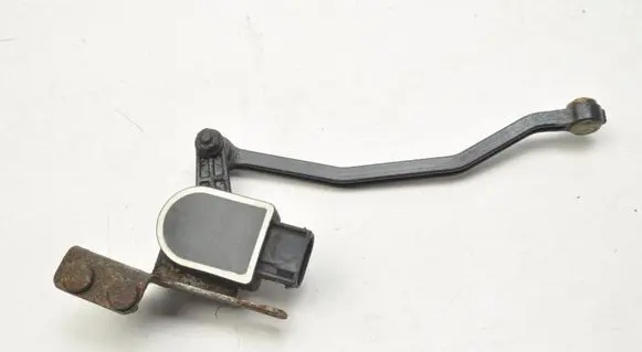 Headlight/headlamp level sensor