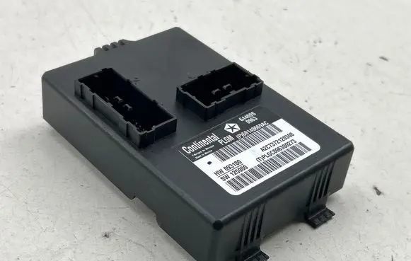 Jeep Grand Cherokee Tailgate/trunk control unit/module 68140669AC PLGC096300273 A2C7372120300