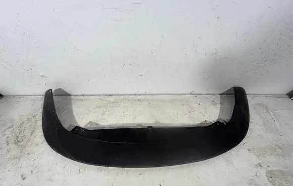 Front bumper lip
