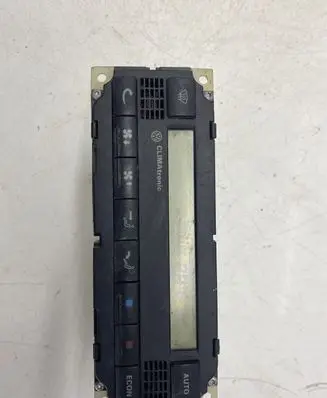 Volkswagen PASSAT B5 Climate control unit 3B1907044A