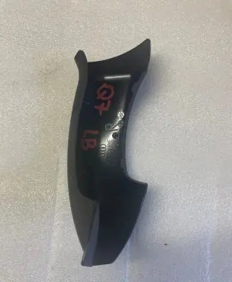 Audi Q7 4L Tailgate trim 4L0827280
