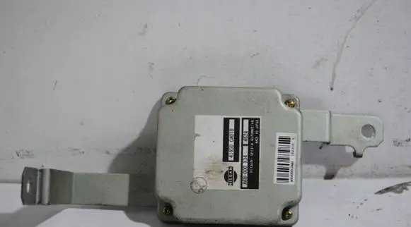 Nissan Murano Z50 Transfer box differential control unit 41650CA010