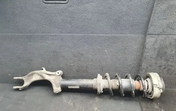 Front shock absorber with coil spring