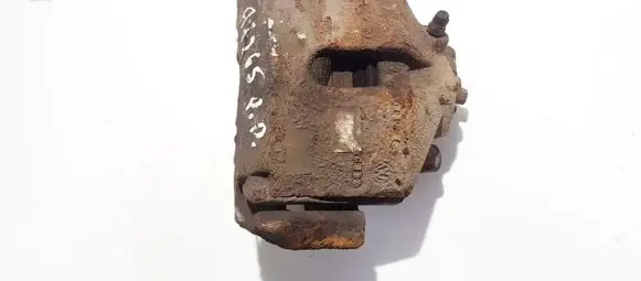 Volkswagen PASSAT B6 Front brake caliper 582
