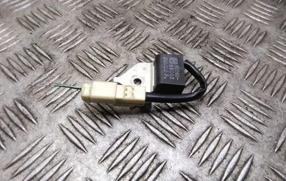 Toyota Avensis T250 Sensor 9008088002 90080 88002