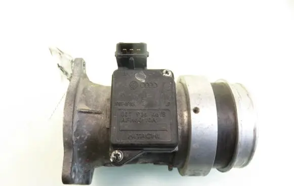 Audi A4 S4 B5 8D Mass air flow meter AFH6010A 037906461B